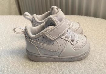 Baskets Nike taille 17 mixte blanche