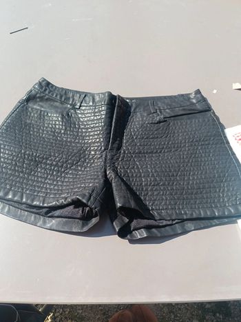 Short en cuir