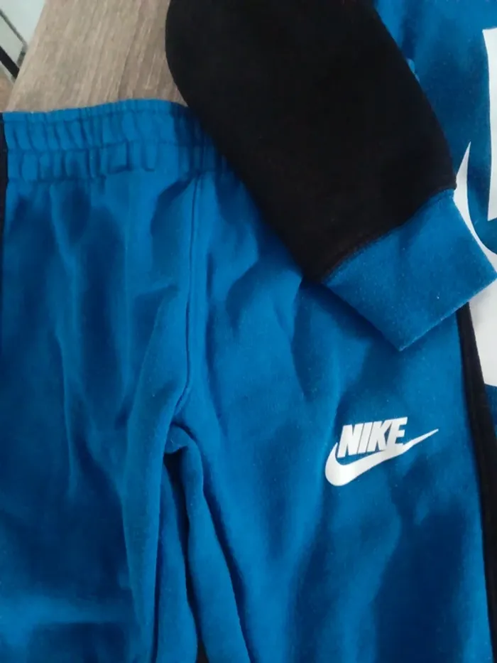 🌹ensemble nike authentique 3-4 ans 🌹 - photo numéro 3