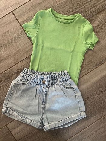 Ensemble short + tee shirt vert 24 mois
