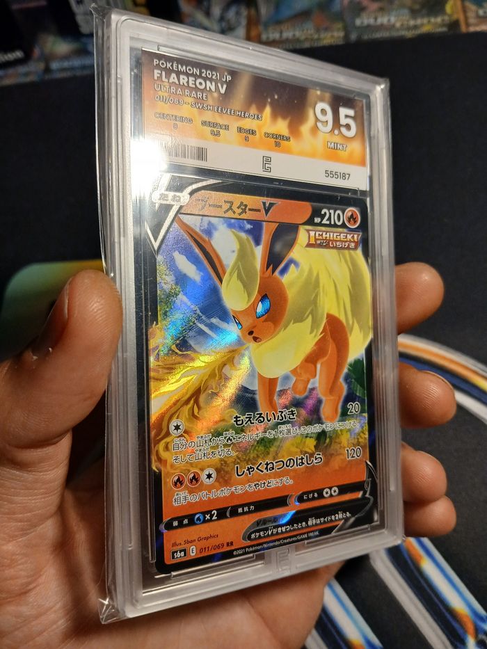 Carte Pokémon Japonaise Pyroli V (011/069) s6a - Eevee Heroes - Pure Grading 9,5 - photo numéro 2