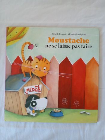 Moustache ne se laisse pas faire