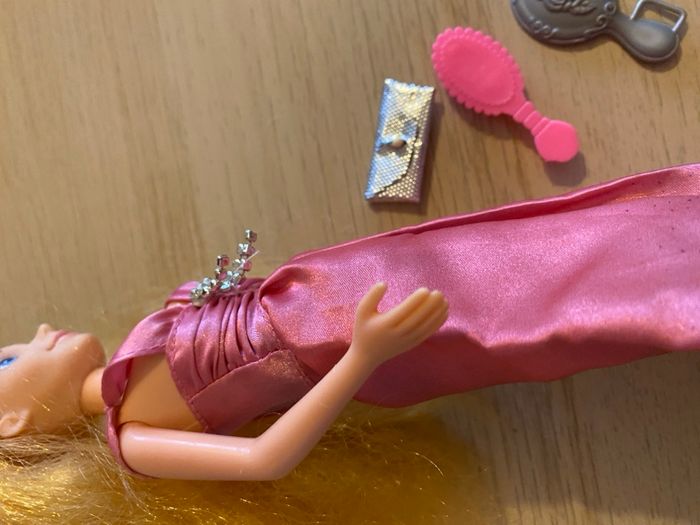 Poupée Disney Gisele enchanted il était une fois princesse 2007 Simba toys - photo numéro 2