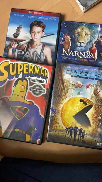 4 dvd.