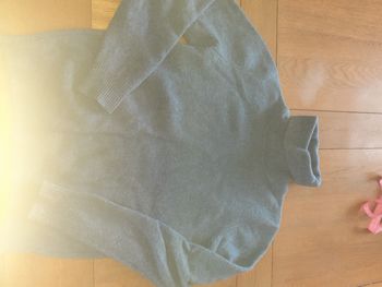 Pull col roulé  bleu uniqlo