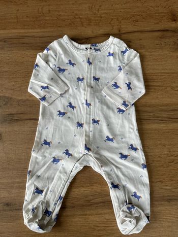 Pyjama tape à l’œil 3 mois