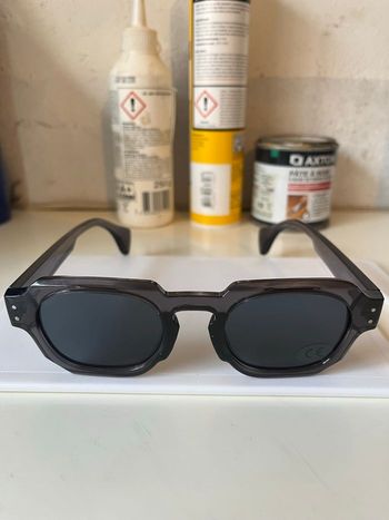 Lunettes de soleil grise et  foncé translucide – Style rétro chic  unisex adulte mixte 