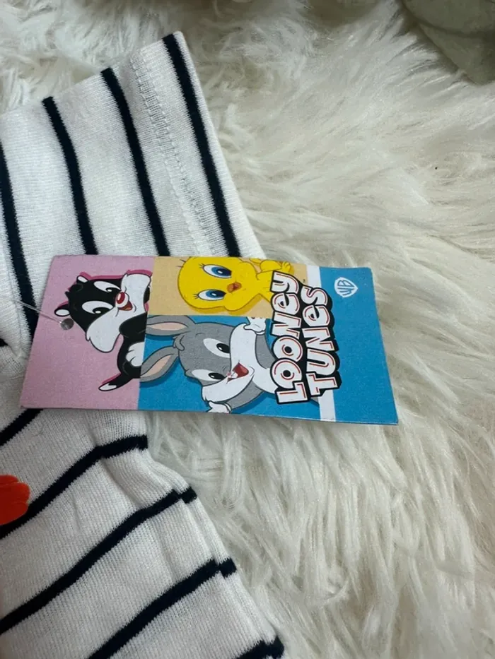 Body Looney Tunes taille 2-6 mois - photo numéro 4