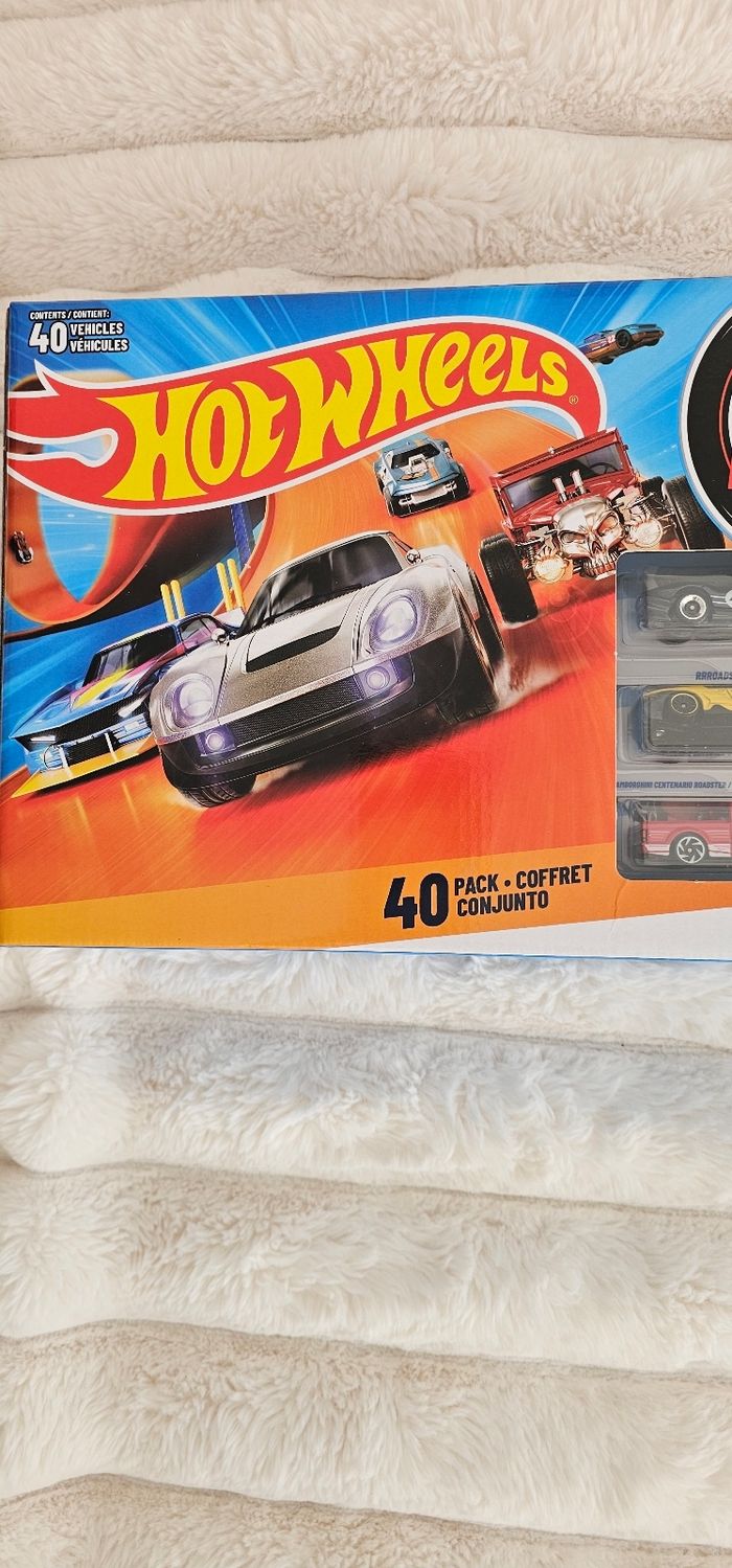 Coffret cadeau 🎁 40 voitures 🚗 Hotweels Neuf scellé - photo numéro 3