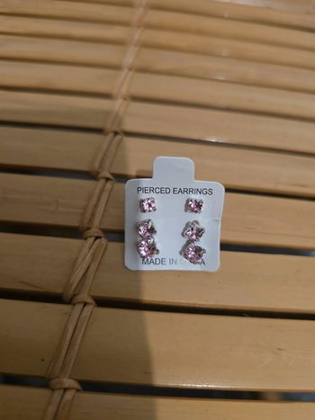Lot de 3 paires neuve de boucles d'oreilles