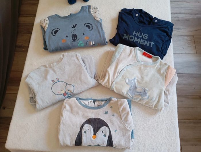 Lot de 5 pyjamas