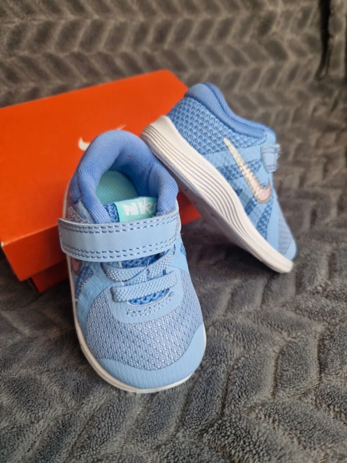 Nike Révolution - photo numéro 2