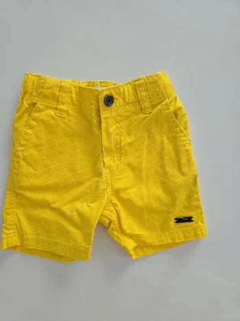 Short boss