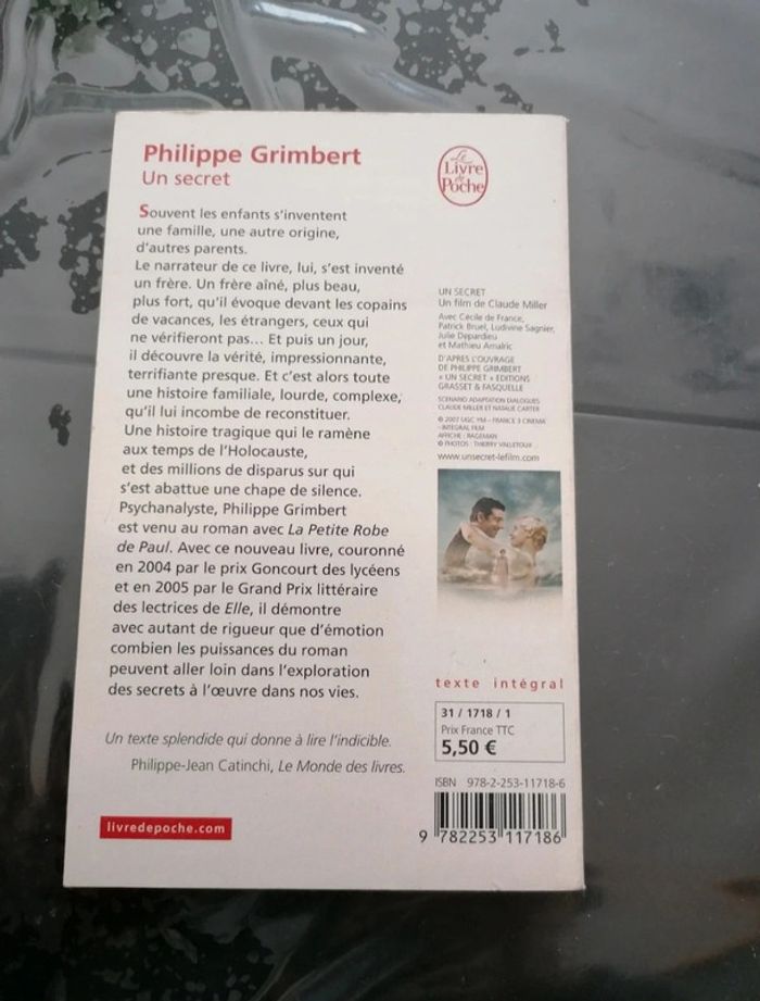 Livre un secret - photo numéro 2