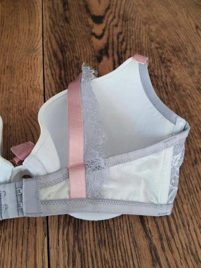 Jolie Soutiens-gorge Hunkemöller fr 95D - photo numéro 13