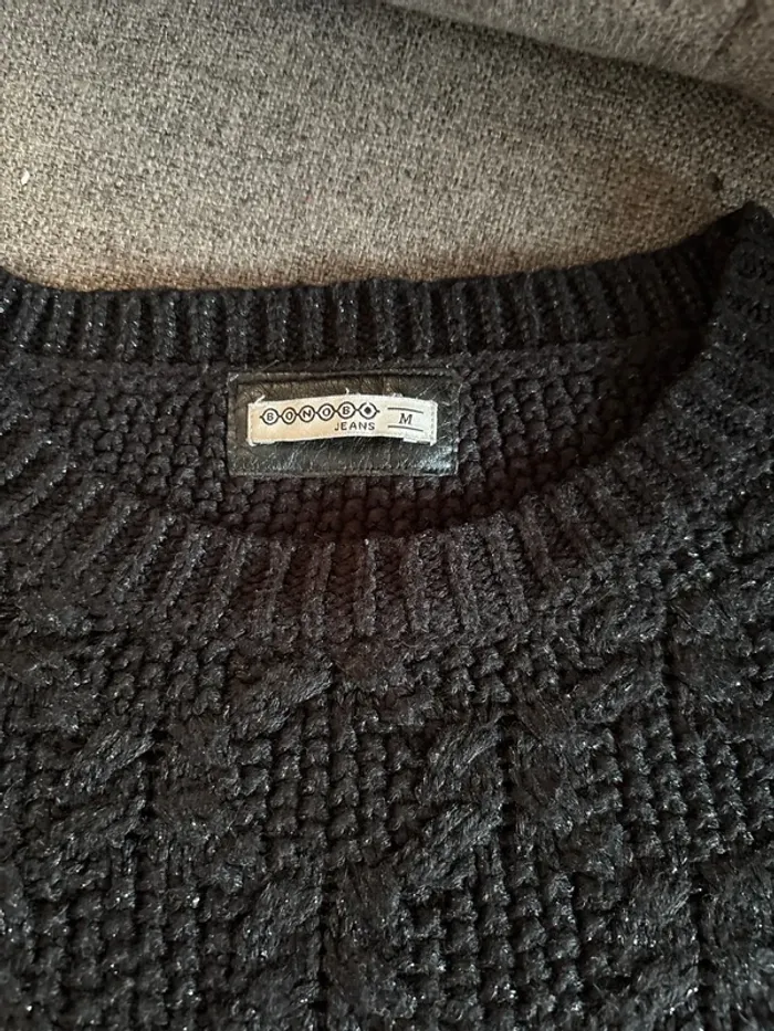 Pull noir pailleté - photo numéro 2