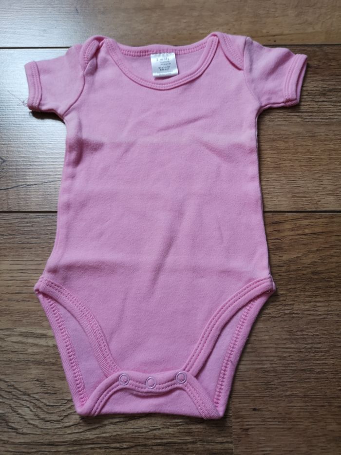 Bodies manches courtes 3 mois - photo numéro 6