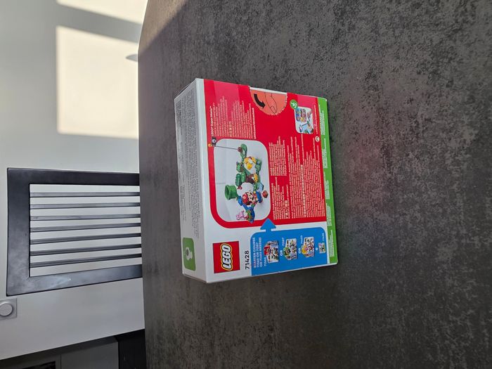 LEGO Super Mario71428 Forêt de Yoshi – Complet avec boîte - photo numéro 2