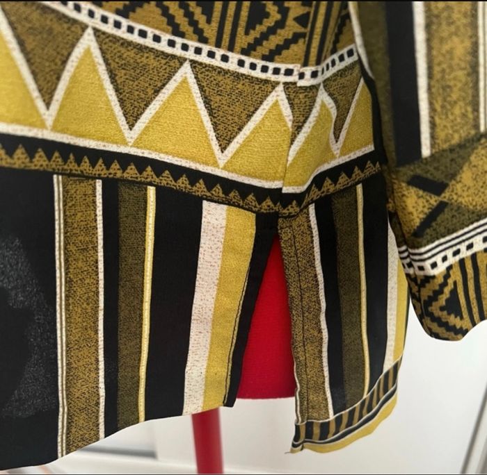 Blouse manches trois quarts jaune et noir imprimé aztèque H&M - photo numéro 4