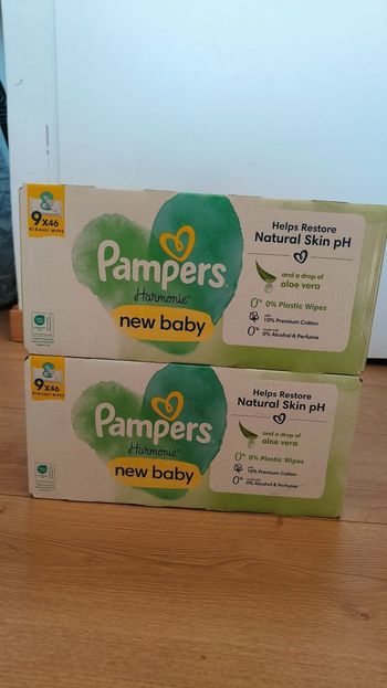 2 cartons de lingettes Pampers harmonie