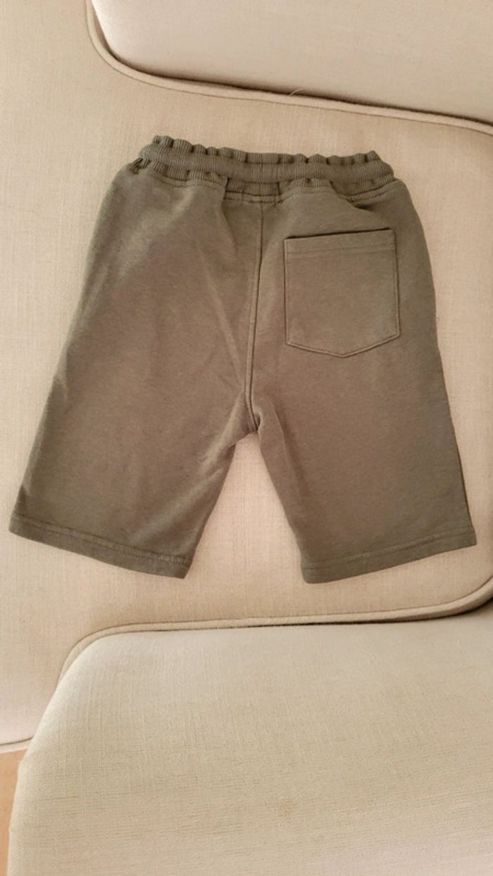 Short ou bermuda en molleton taille 7 ans - photo numéro 4