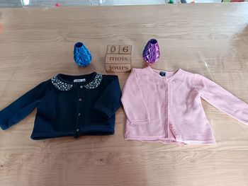 2 gilets 6 mois Kiabi Gémo