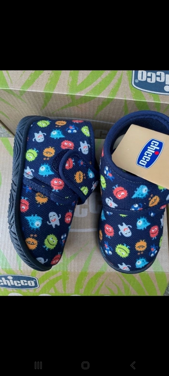 Chausson chicco pointure 24 - photo numéro 2