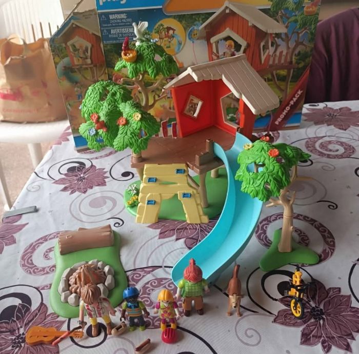 Maison dans les arbres Playmobil