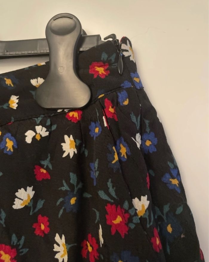 Jupe courte - photo numéro 2