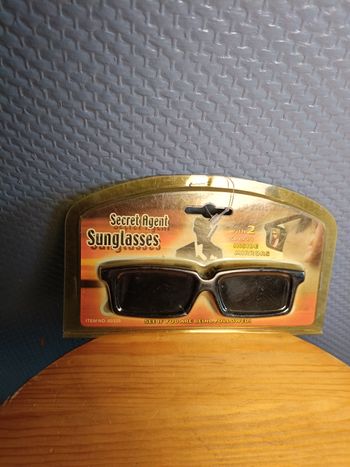 Lunettes espion neuves