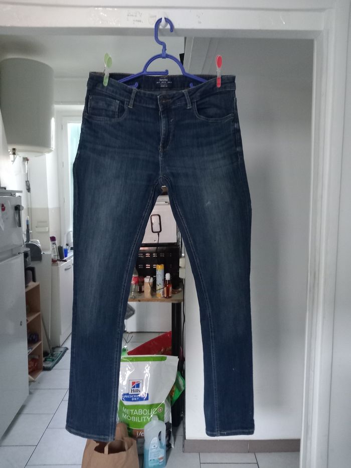 Jean slim taille 42 Bershka.