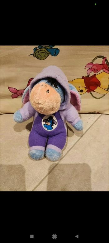 Petite peluche bourriquet en pyjama