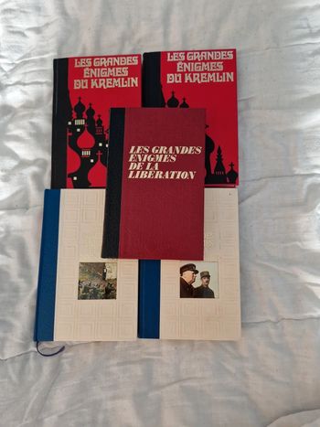 Lot de livres les grandes énigmes. (5)