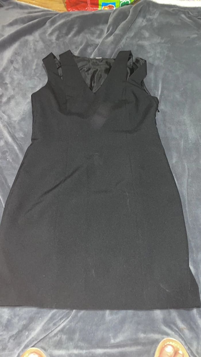 Robe noire taille 42