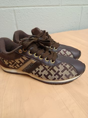 Sneakers chaussures de ville femme Tommy Hilfiger "Thora" taille 7.5 US