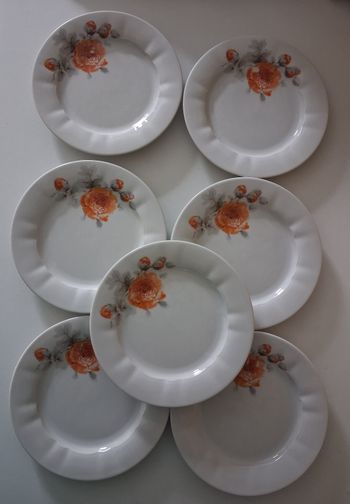 Lot de 7 assiettes à dessert vintage blanches et au décor fleuri