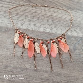 Collier plumes