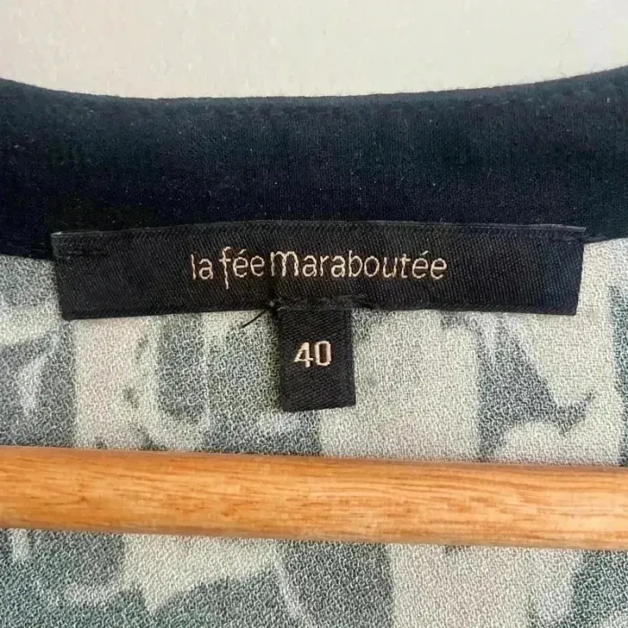 Robe tunique La Fée Maraboutée T40 imprimé léopard abstrait marron beige noir viscose col V V007 - photo numéro 9