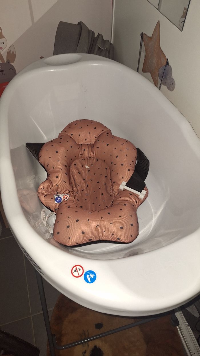 Baignoire bebe sur pied et coussin - photo numéro 3