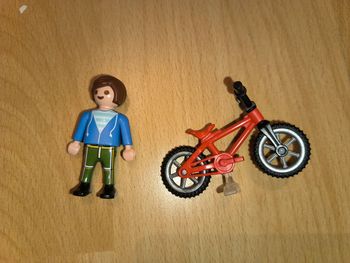 Garçon Playmobil et son vélo