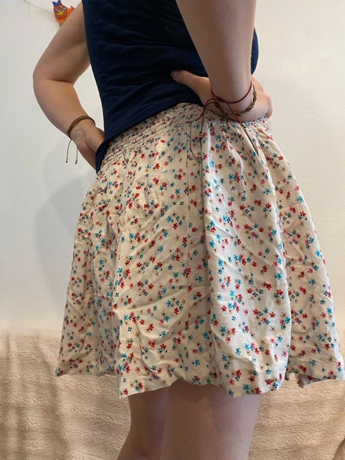Jupe fleurie 🔸 H&M taille 38 - photo numéro 2