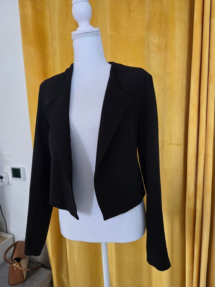 Veste  noir court type bolero - photo numéro 2