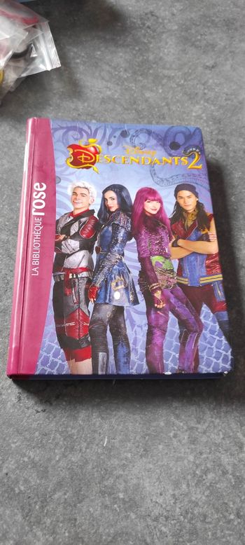 10+ bibliothèque rose Descendants 2 : le roman du film