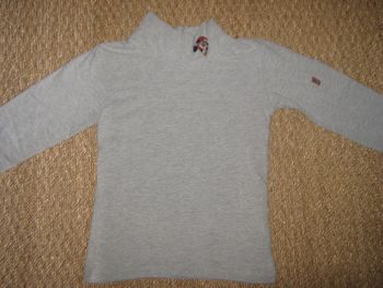Sous pull fille, Mickey, taille 6 ans.