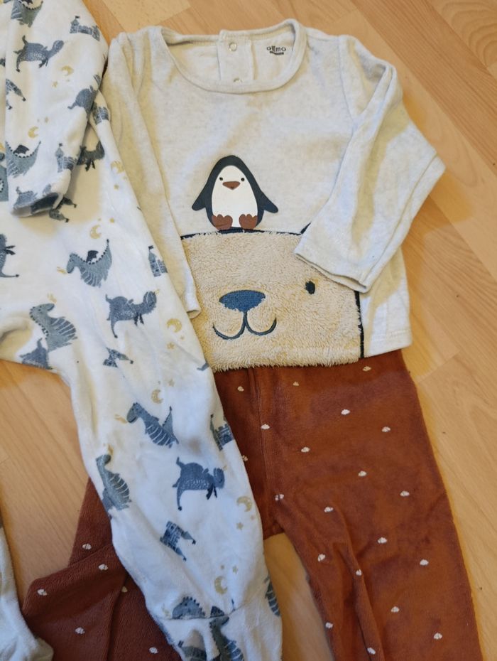 Lot 4 pyjamas dont 2 deux pièces et deux 1  pièces - photo numéro 4