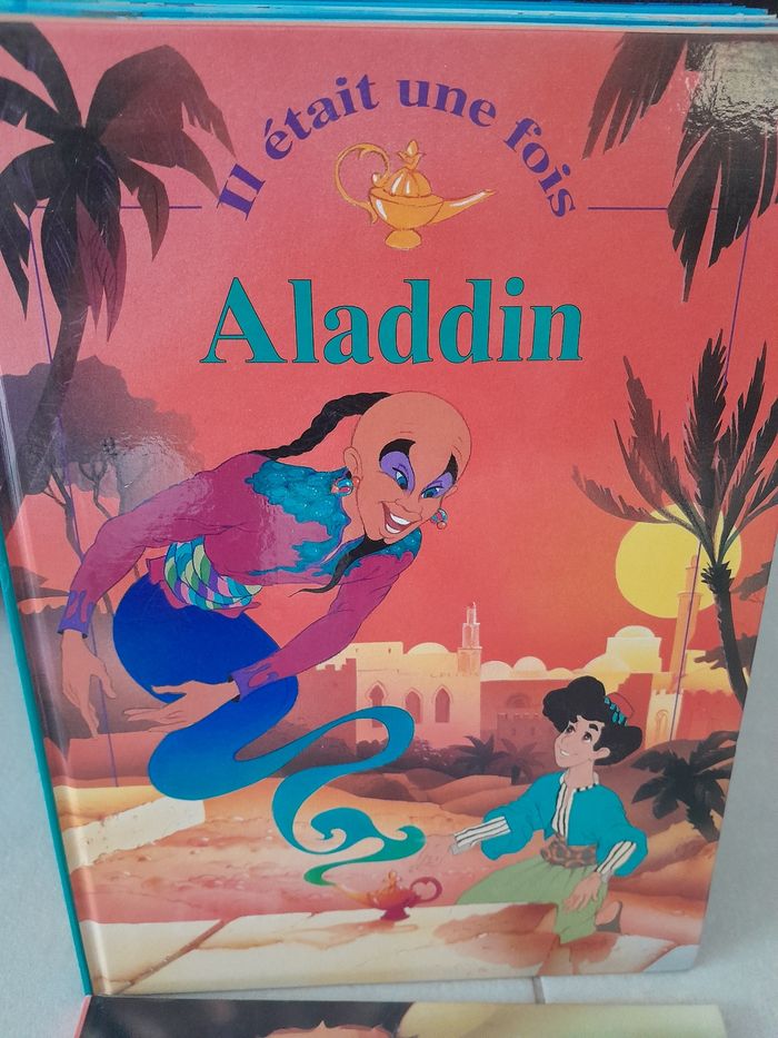 Lot 12 livres Disney et contes - photo numéro 3