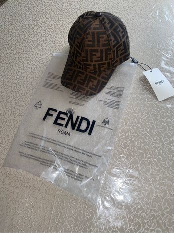 Casquette Fendi marron