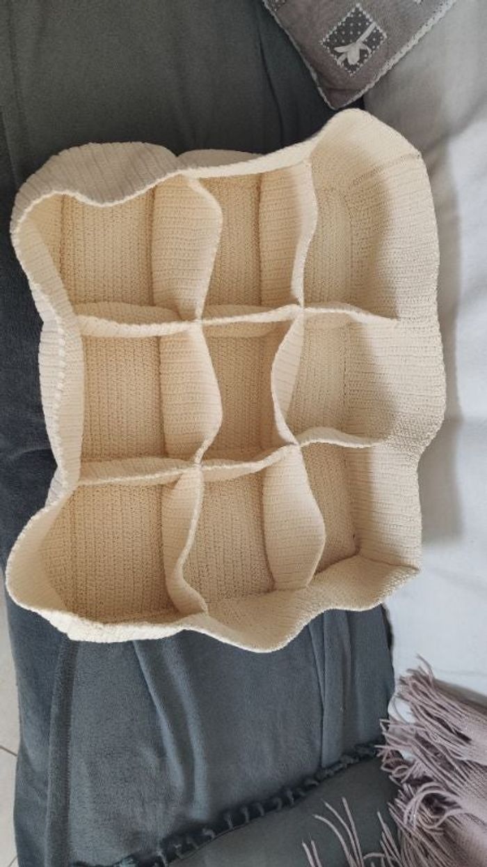 Rangement en tricot pour dressing ou armoire