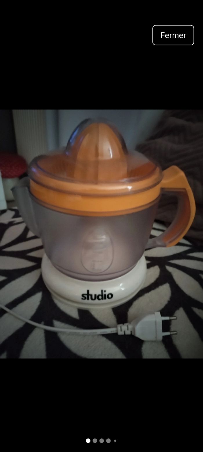 Presse agrumes en très bon état - photo numéro 5