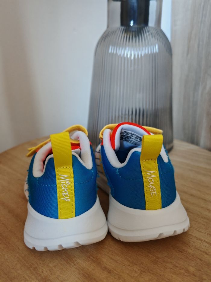 Chaussure Adidas mickey Neuve pointure 23 - photo numéro 8